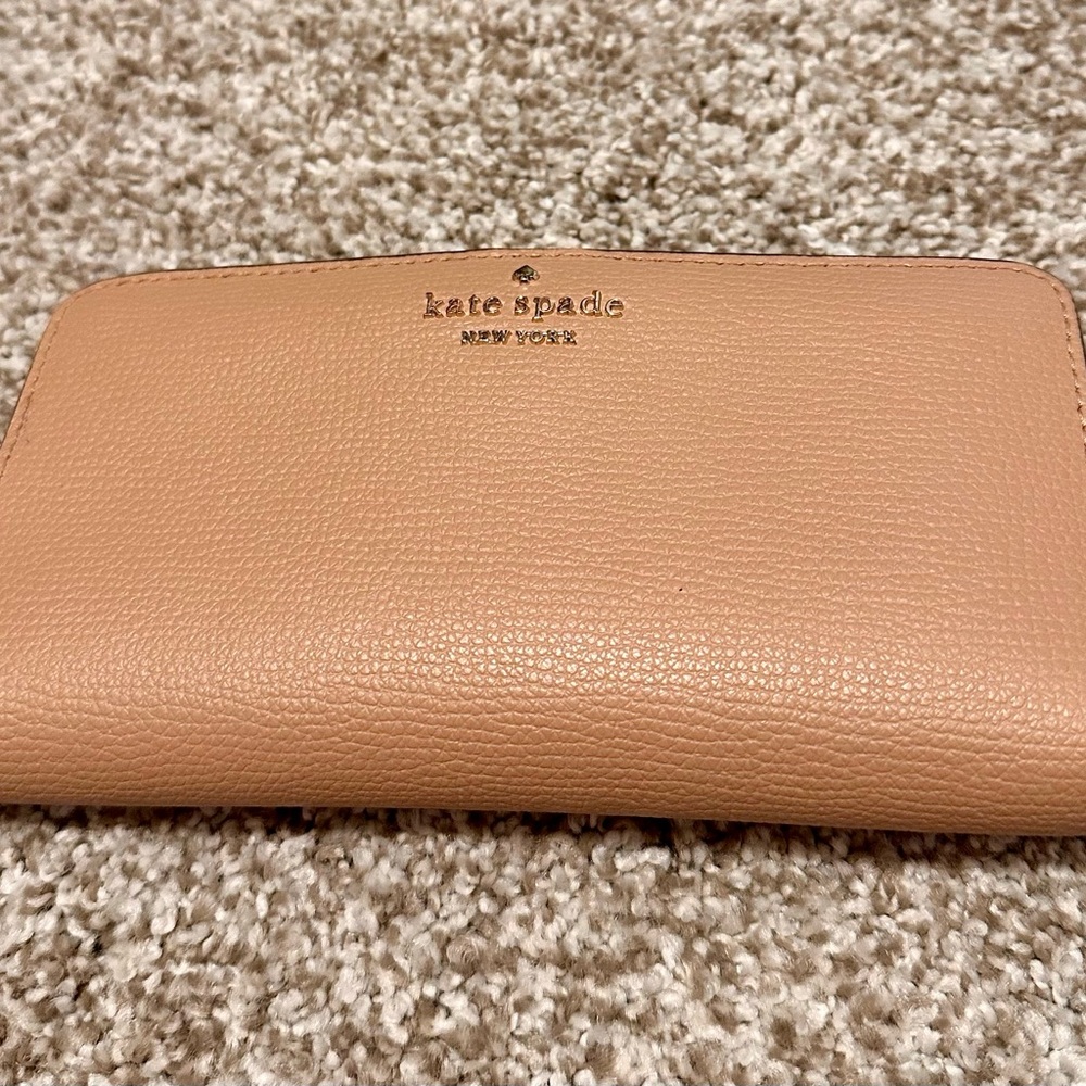 Kate Spade Beige Leather Wallet